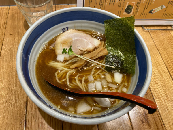 「双麺らーめん（醤油）950円」@双麺 錦糸町本店の写真