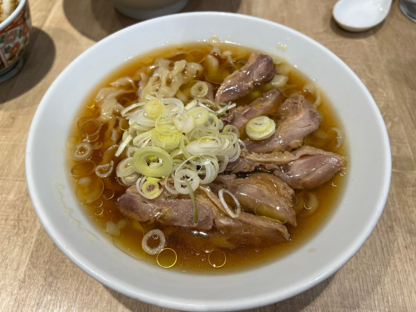 「限定冷やし親鶏中華そば」@手打 親鶏中華そば 綾川の写真