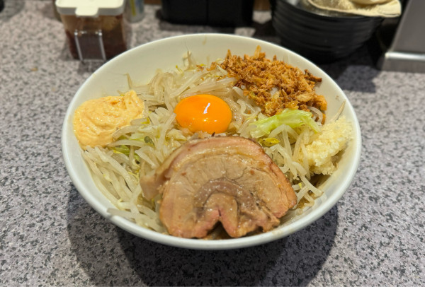 「汁なし（ミニ）¥900」@ラーメン宮郎の写真
