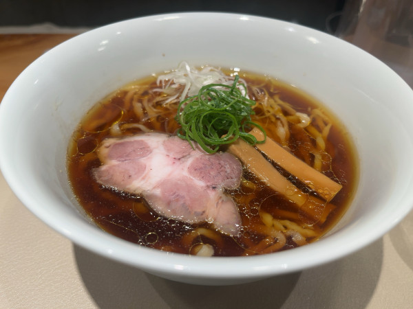 「醤油らぁめん」@燎の写真