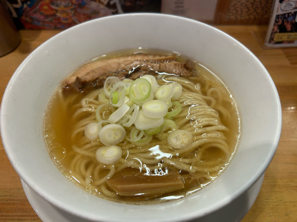 「らーめんmacro、薄切りチャーシュー847円」@人類みな麺類の写真