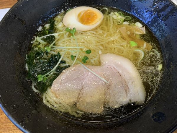 「塩ラーメン＋炒飯（小）」@四川料理 鴻利の写真