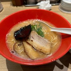 とんこつもとあじ 800円 ライス無料