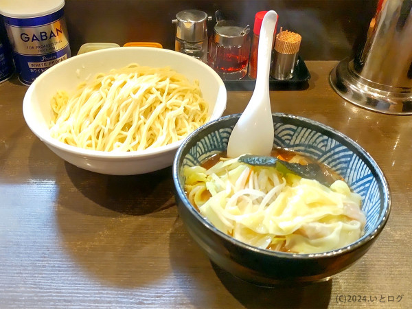 「もり野菜（中盛＋ワンタン３個）」@東池袋大勝軒 南池袋店の写真