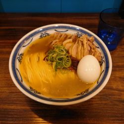 【限定】親鶏煮干し塩ラーメン
