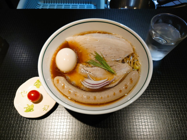 「豚一頭清湯麺 オールスター 醤油」@豚一頭 清湯麺の写真