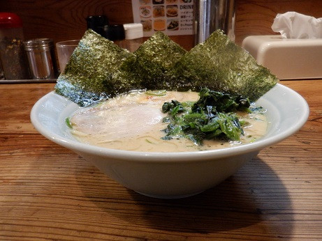 「ハーフラーメン」@Neo家系らーめん 實家の写真