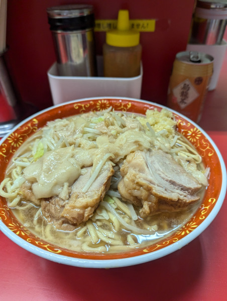 「麺増し大+烏龍茶」@ラーメン二郎 上野毛店の写真