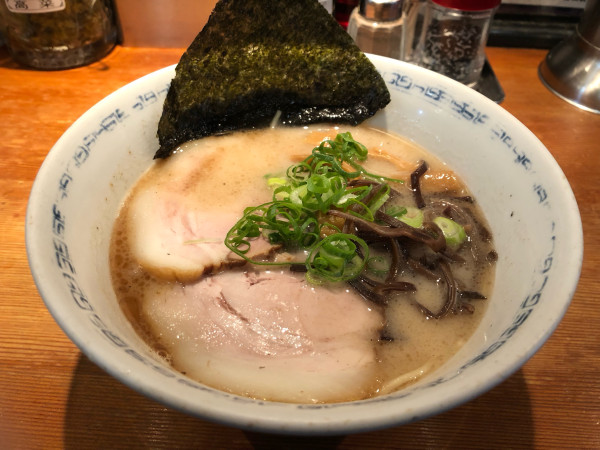 「ラーメン」@熊本ラーメン ひごもんず 西荻窪店の写真