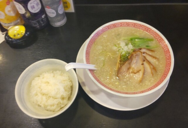「期間限定塩とんこつラーメン ライスセット830円」@幸楽苑 保原店の写真