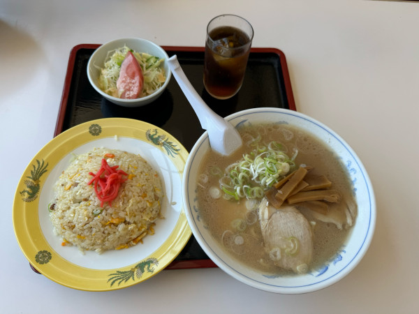 「豚骨しょうゆラーメン」@オーモリラーメン 新井店の写真
