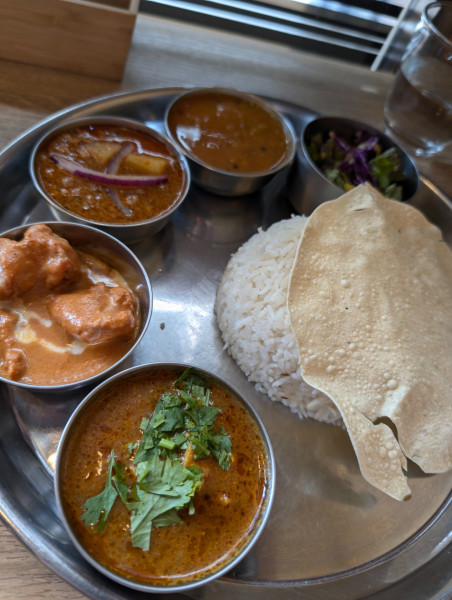 「選べるランチカレープレート・カレー4種」@エリックサウス 高円寺カレー＆ビリヤニセンターの写真