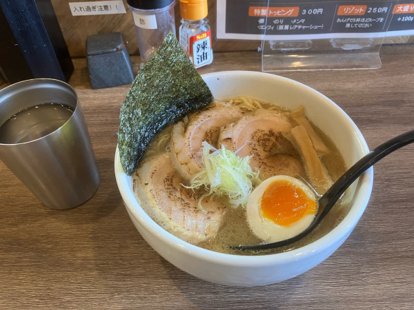 「インディーラーメン大盛り+チャーシュー」@INDIEラーメンの写真