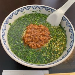 韮菜湯麺（ニラそば）1540円