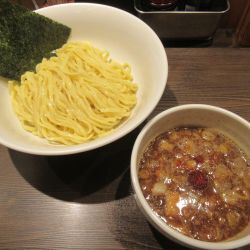 辛つけ麺（940円）