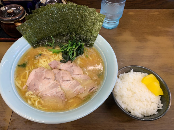 「ラーメン中」@寿々㐂家の写真