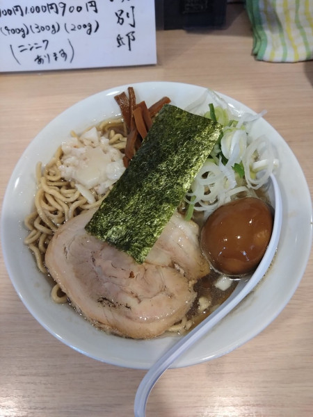 「ゴワゴワ並＋玉子」@自家製麺頃場 別邸の写真