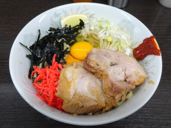 「卵かけ麺（850円）＋紅生姜（50円）」@ラーメン二郎 川越店の写真