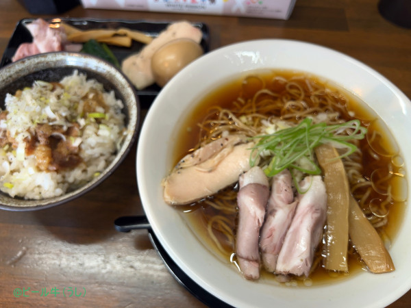「淡麗特製鶏そば(1200円)、とろ旨男飯(200円)」@麺屋 三槍の写真