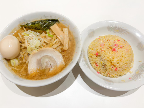 「札幌味噌ラーメン(味玉トッピング)」@北海道ラーメン ひよこ軒の写真