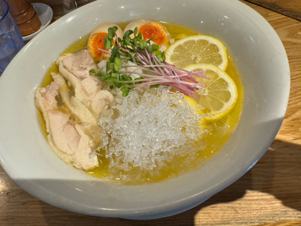 「冷製レモン塩中華蕎麦1000円【限定】」@仙台中華蕎麦 仁屋の写真