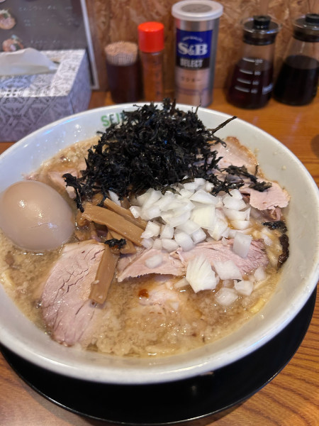 「特製背脂醤油らーめん」@新潟長岡らーめん みずさわ 東大宮店の写真