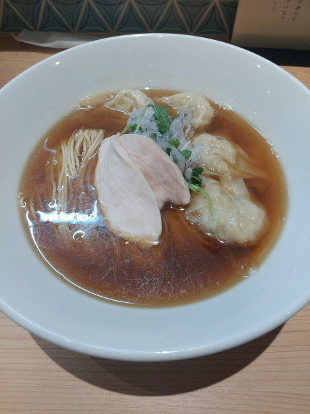 「醤油わんたんめん」@セキレイ 〜NIBOSHI no D5〜の写真