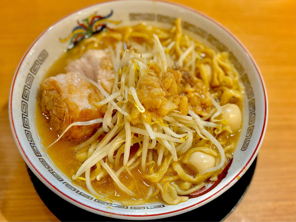 「小ラーメン（900円）」@ラーメン豚山 東京ラーメン横丁店の写真