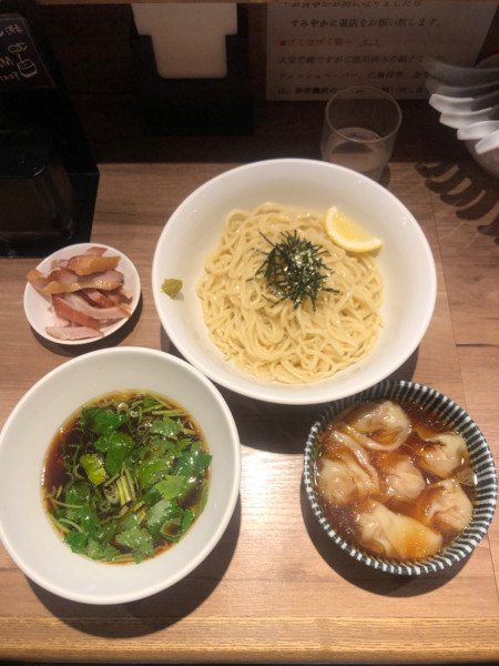 「黒旨肉ワンタンつけsoba、切り落としチャーシュー」@中華soba いそべの写真