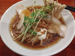 「正油ラーメン(850)」@ラーメン8の写真