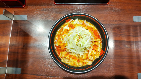 「紅ラーメン」@麺創研 紅 武蔵新城の写真