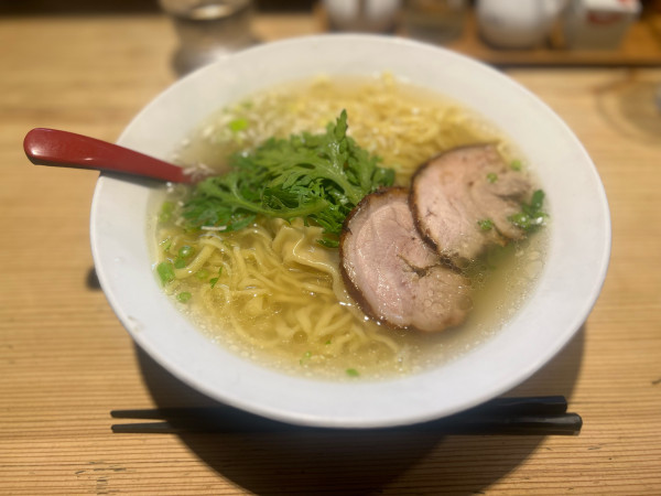 「本丸塩らー麺」@横濱元町 本丸亭 横浜店の写真