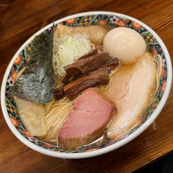 「奈つやのもちもち雲吞味玉中華そば」@奈つやの中華そばの写真