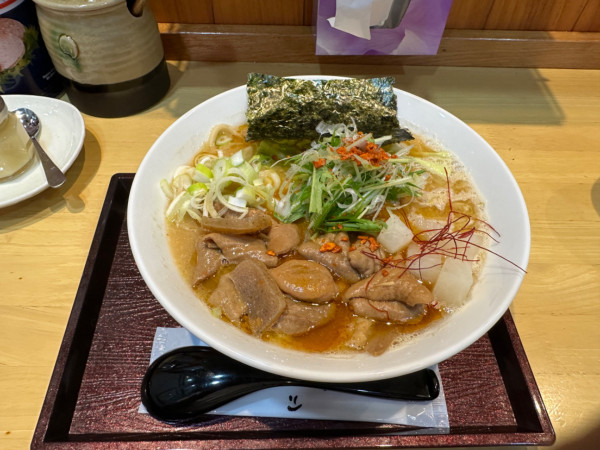 「もつ煮麺(並盛・170g) 1,000円」@とりよしらーめん 前橋千代田町本店の写真