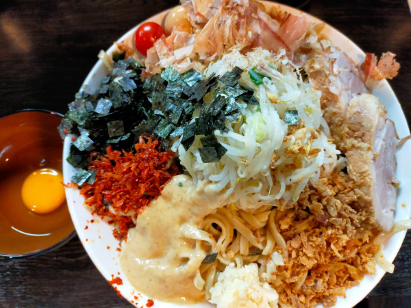 「【限定】冷やし中華A1450円(大150円)+生卵70円」@豚星。の写真