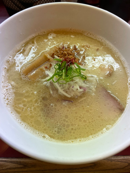 「鶏白湯らぁ麺」@らぁ麺 松しんの写真