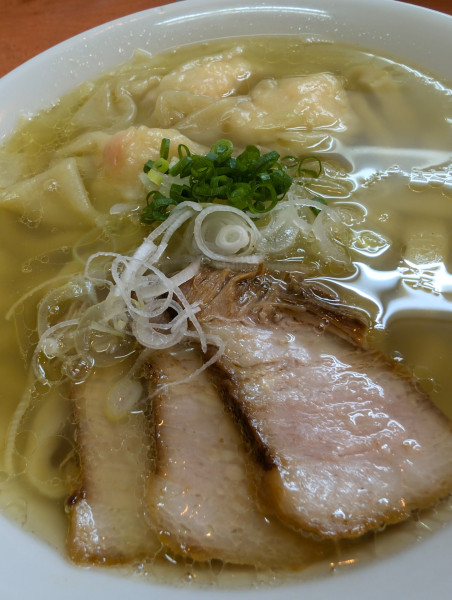 「海老ワンタンメン」@日陰の写真