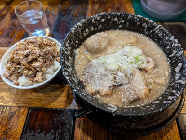 「特製ラーメン・チャーシュー丼」@らーめん 平太周 味庵の写真