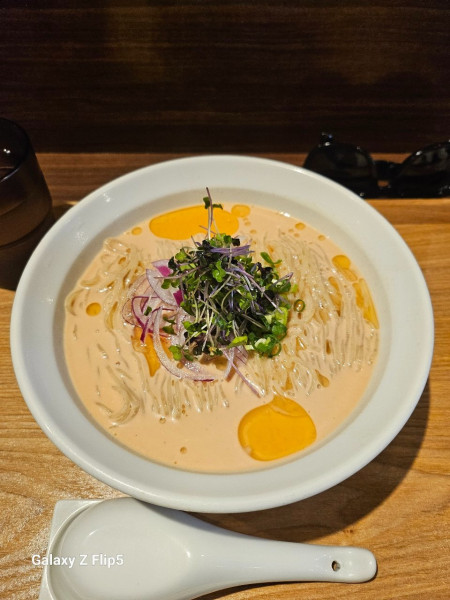 「冷やし金目鯛蕎麦(銚子つりきんめ鮮魚×いりこ)」@NIBOSHIMANIAの写真