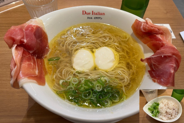 「らぁ麺生ハムフロマージュ」@ドゥエ イタリアン 市ヶ谷本店の写真