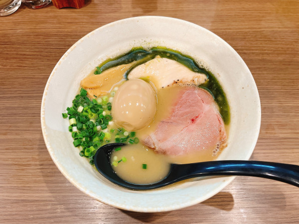 「塩 味玉らーめん あおさ麺」@らーめん功喜の写真