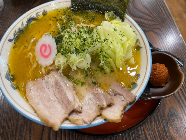 「辛味噌ラーメン:880円」@寅真らーめんの写真