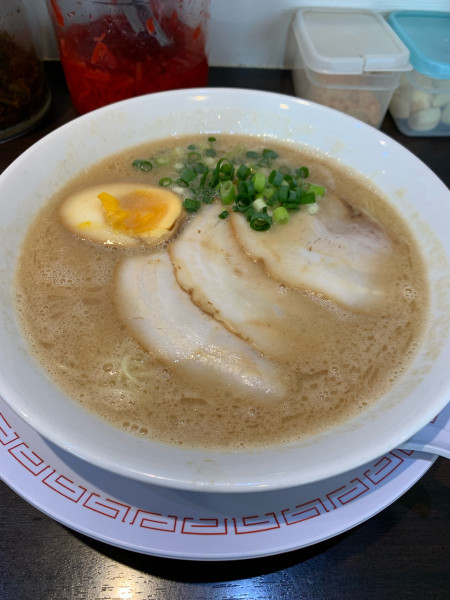 「らーめん（白）」@博多らーめん ひまわりの写真