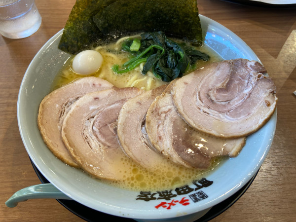 「チャーシューメン」@町田商店 由比ヶ浜店の写真