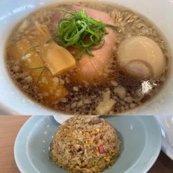 味玉背脂らぁ麺＋半チャーハン（1280円）