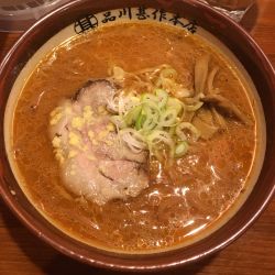 札幌すみれ風味噌ラーメン（890円）