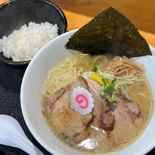 「中華そば 塩＋サービスライス」@麺屋 ポツリの写真