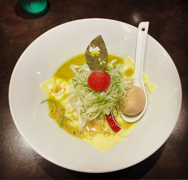 「バジルdeグリーン味噌 たまご&チーズ＋」@麺 藏藏の写真