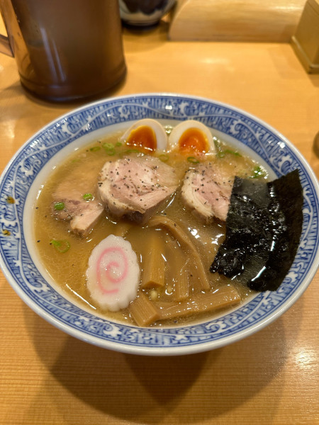 「特製中華そば」@中華そば 青葉 御徒町店の写真