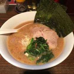 らーめん(650円)